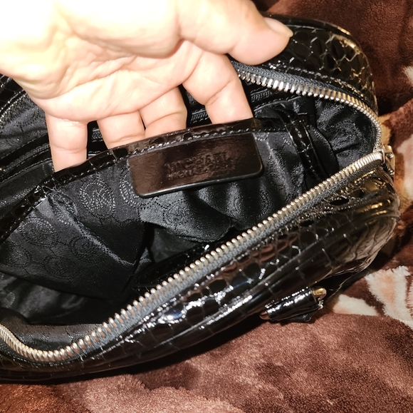 MICHAEL MICHAEL KORS Joan Patent Leather Satchel good condition - Picture 3 of 16